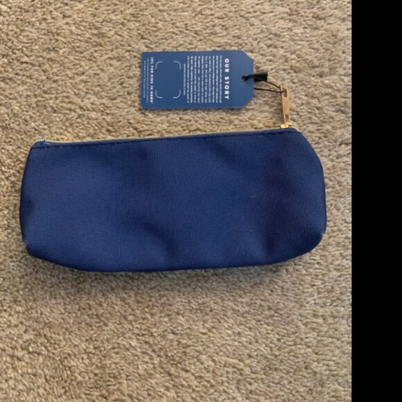 NWT Life is Good Butterfly T Bottom Pouch - Picture 5 of 5